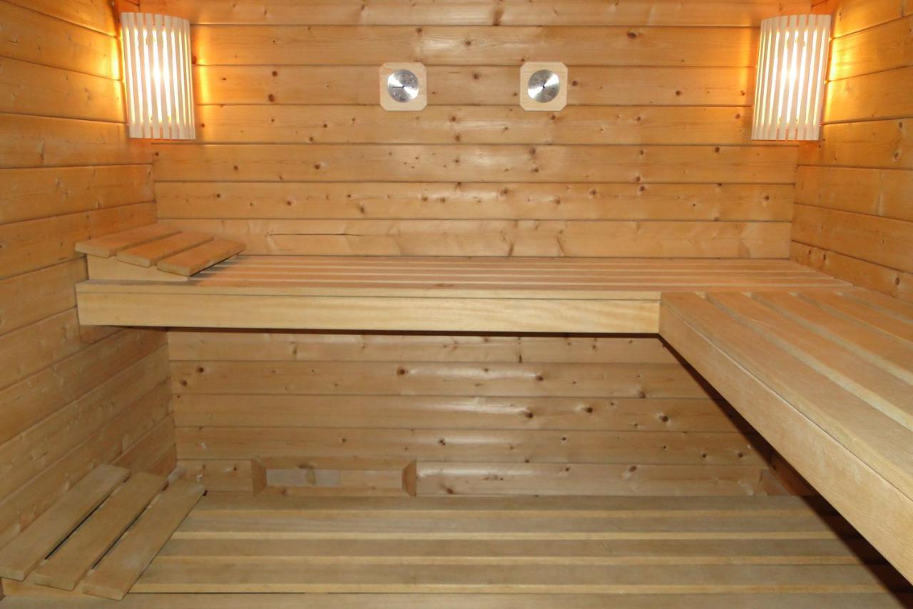 Gite 829 Montagnes Du Jura Avec Spa Et Sauna Classe 3 Etoiles Foncine-le-Haut Exterior foto